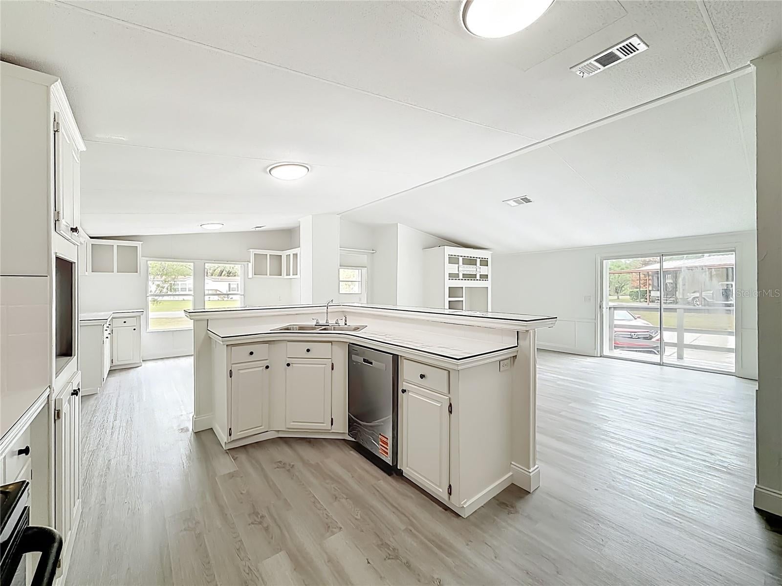 8331 County Road 109, Lady Lake, FL 32159 photo