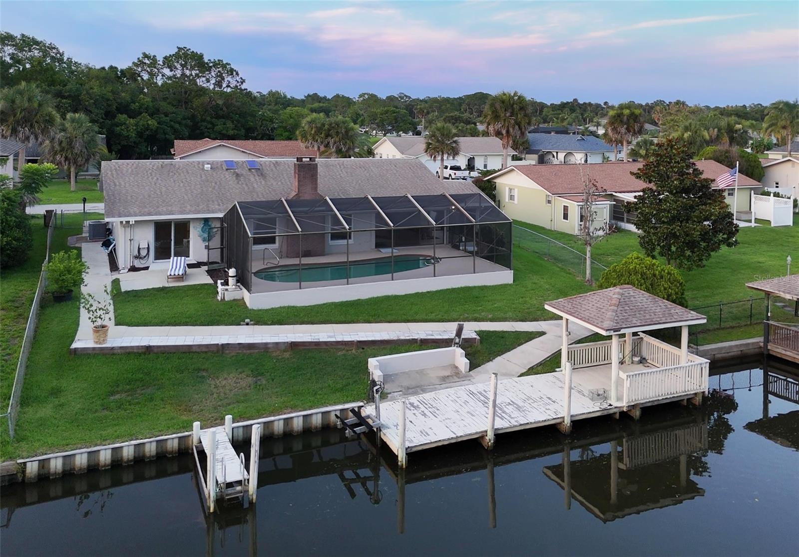 10 Felicia Ct, Palm Coast, FL 32137 photo