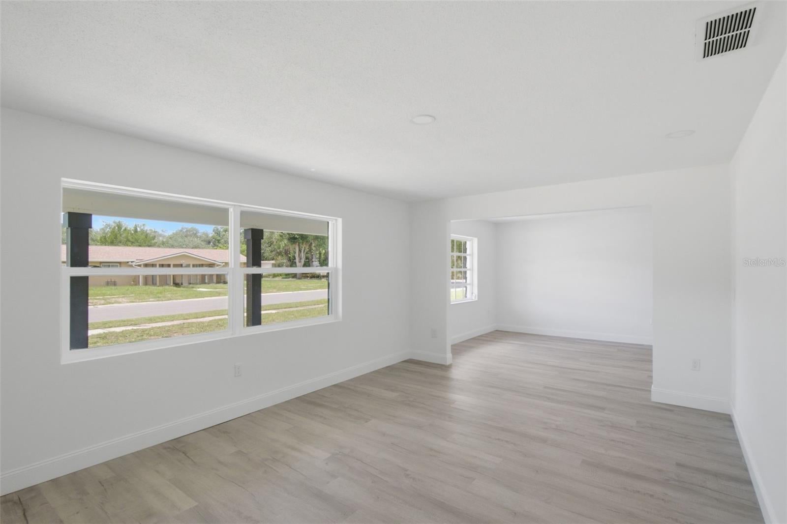2733 Castle Oak Ave, Orlando, FL 32808 photo