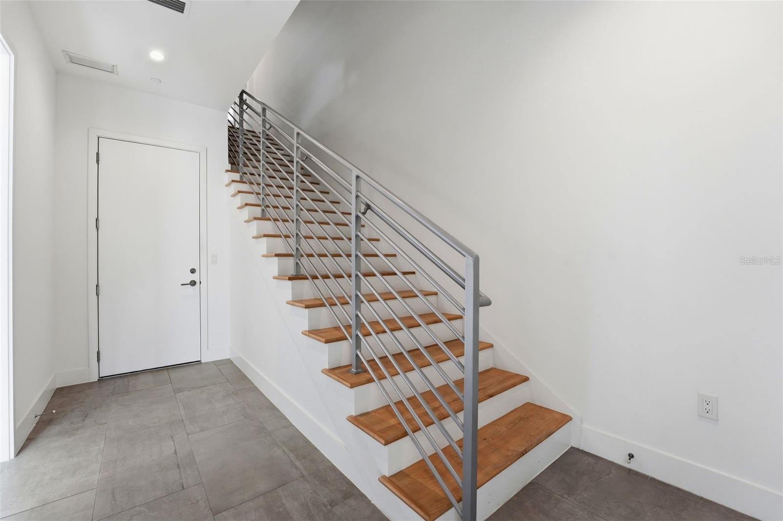 620 Rawls Ave, Sarasota, FL 34236 photo