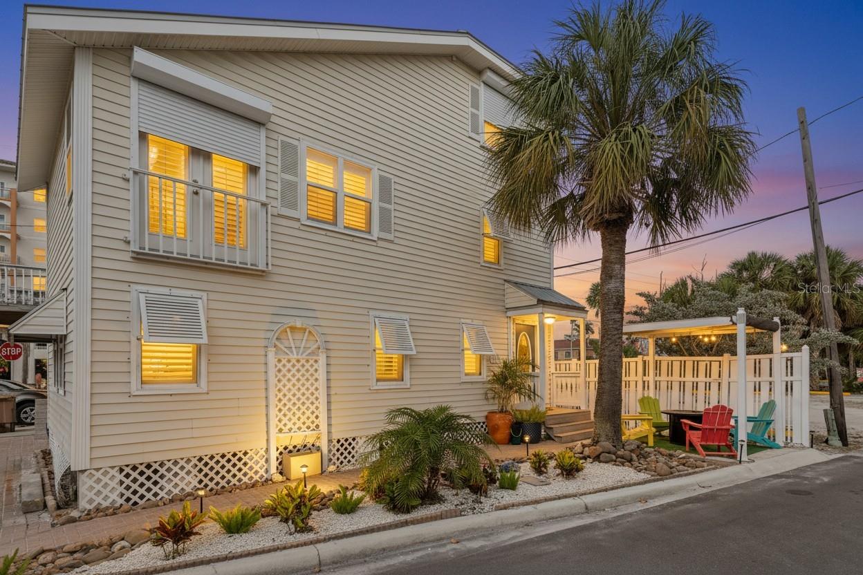 13095 Gulf Ln, Madeira Beach, FL 33708 photo