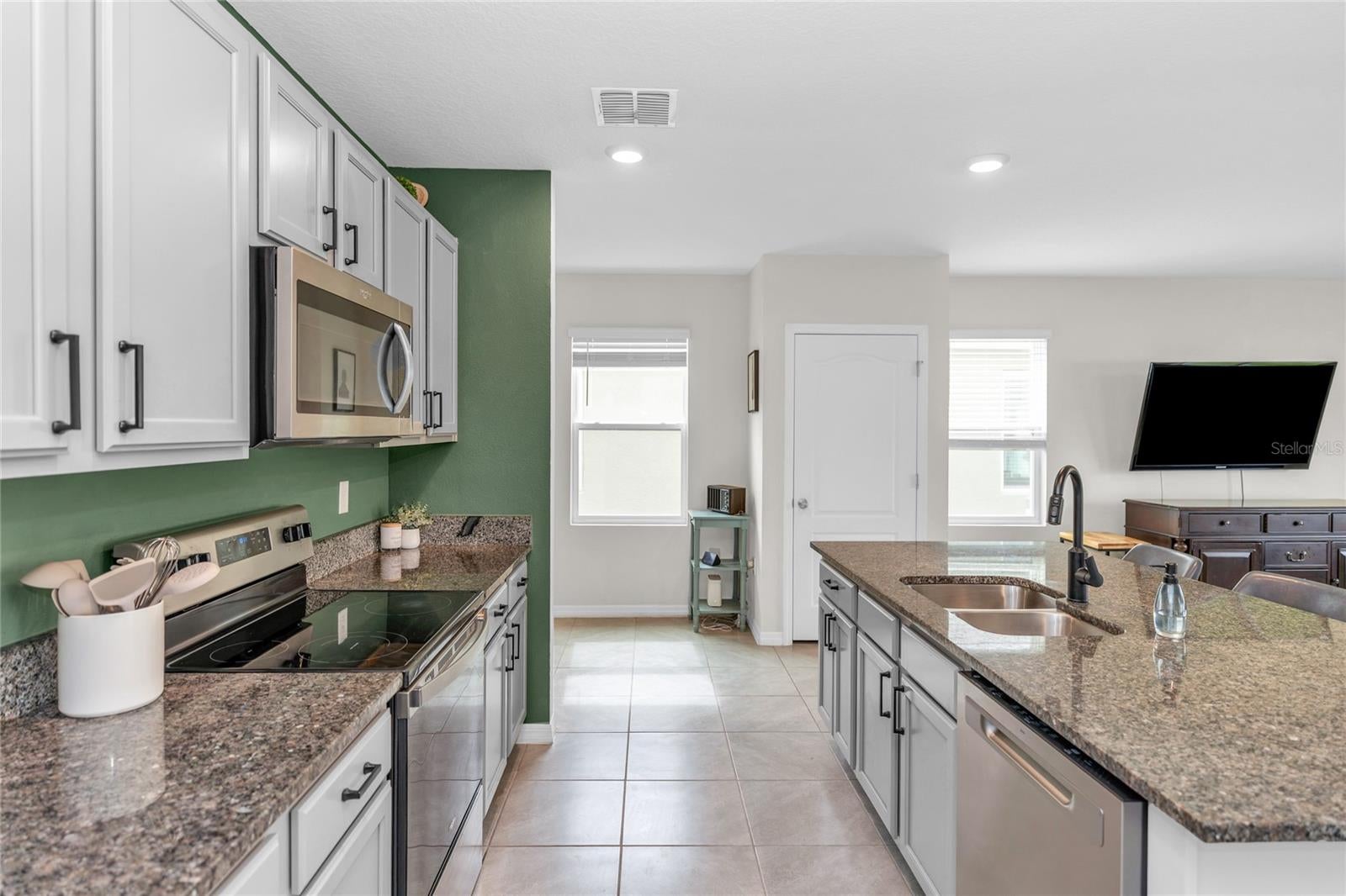 3758 Sungrove Cir, Sanford, FL 32771 photo