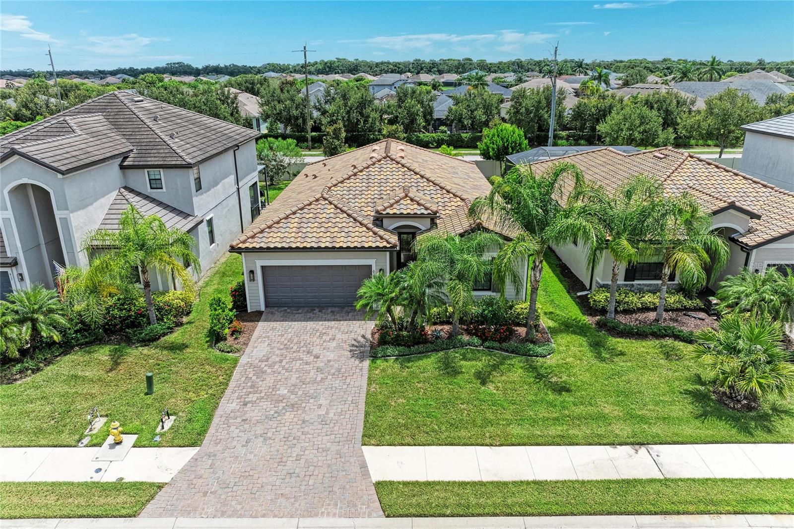 621 Fire Bush Ct, Bradenton, FL 34212 photo