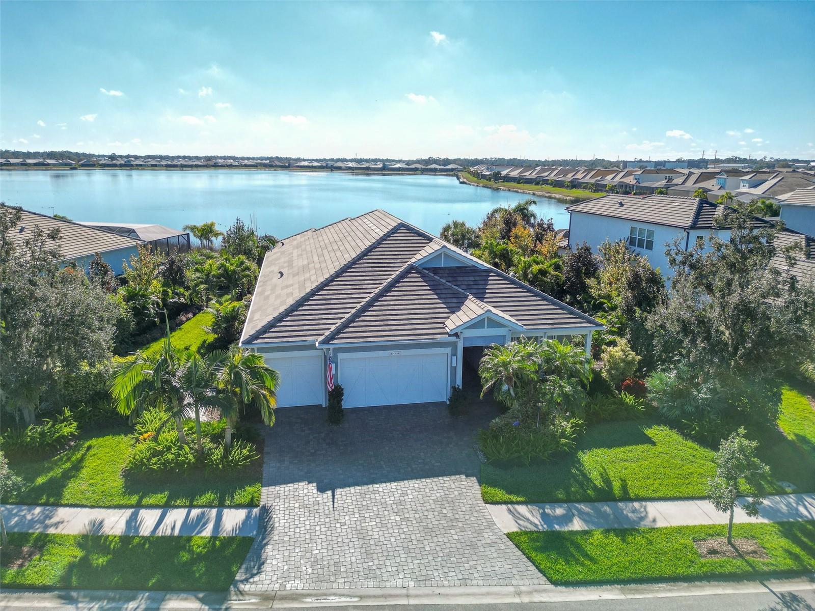 8083 Waterbend Trl, Sarasota, FL 34240 photo