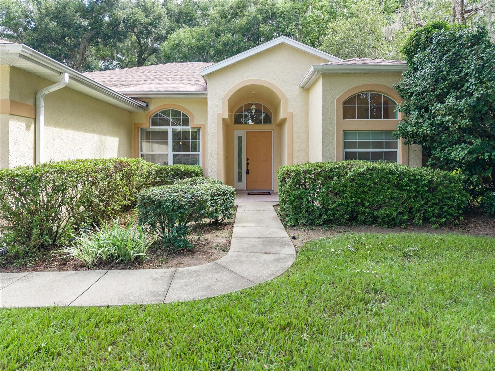 8823 196 Avenue Rd, Dunnellon, FL 34432