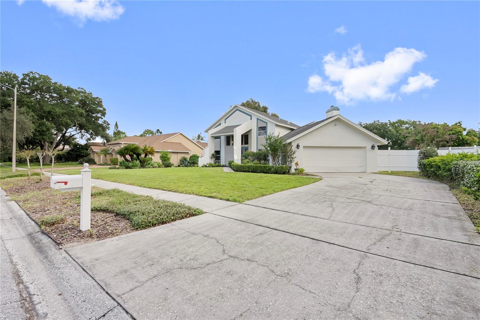 17919 Clear Lake Dr, Lutz, FL 33548 photo