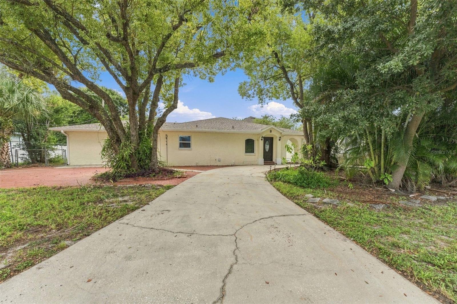 3111 W Spruce St, Tampa, FL 33607 photo