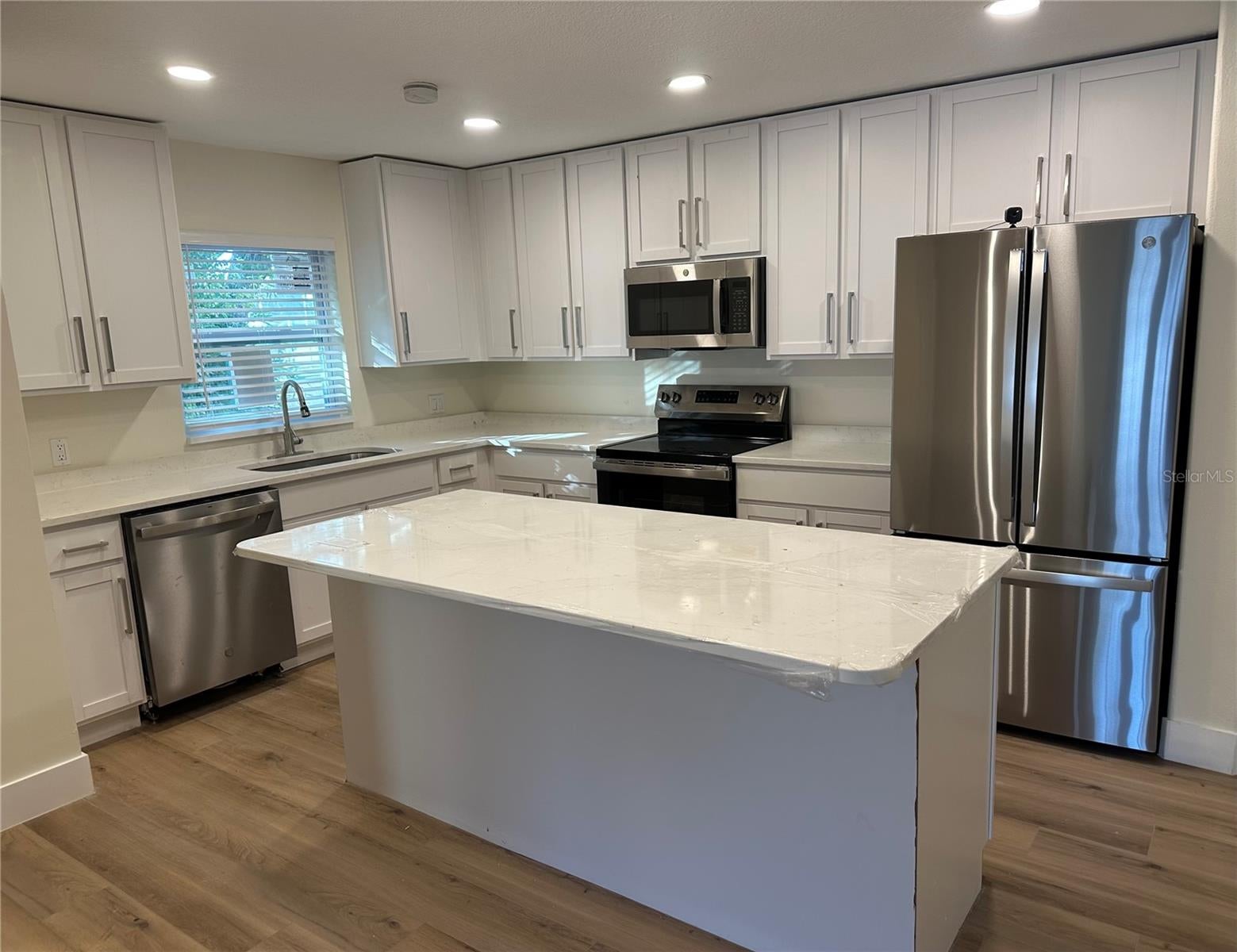 3111 W Spruce St, Tampa, FL 33607 photo