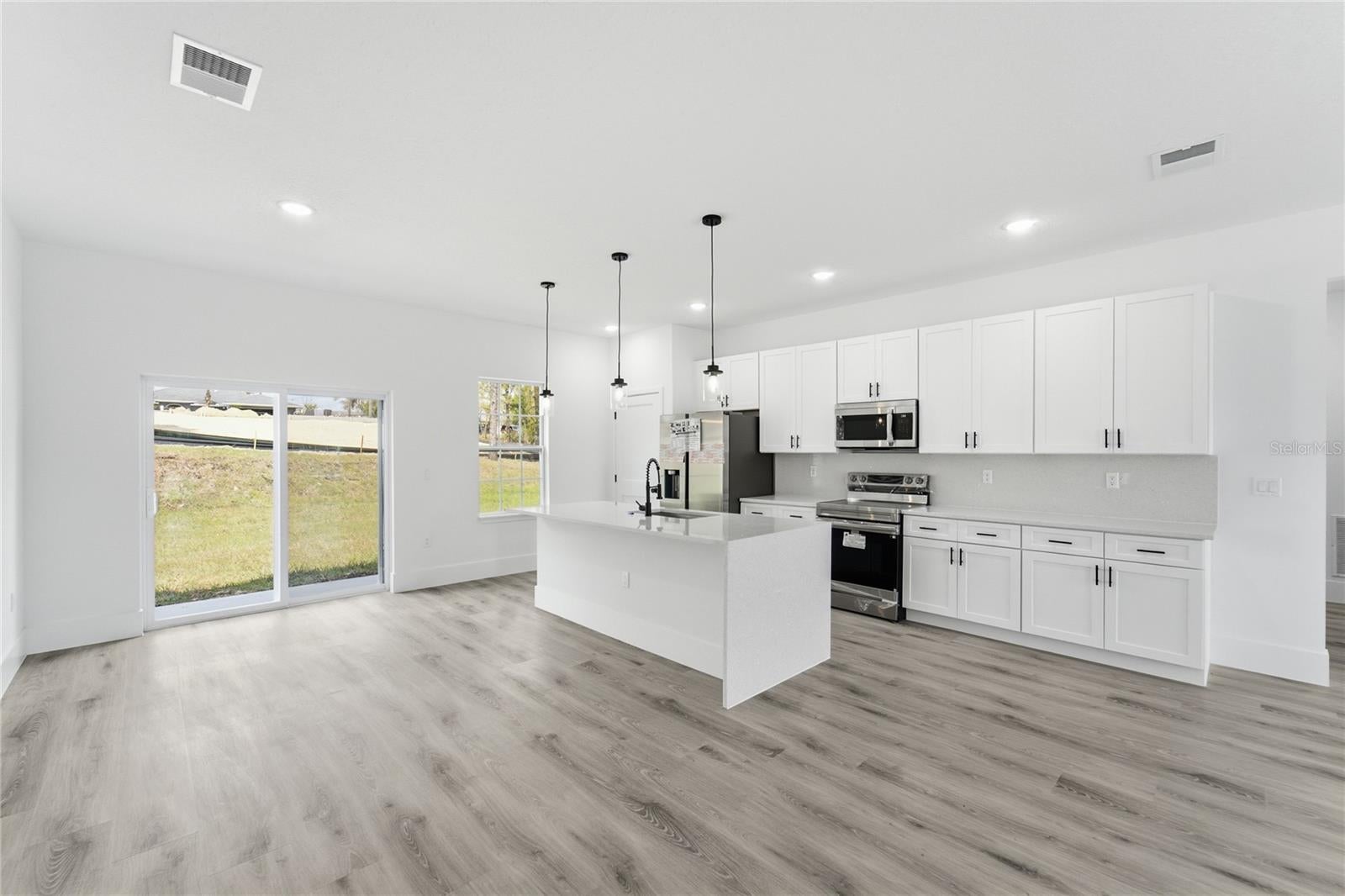 2861 W Dellwood St, Citrus Springs, FL 34433 photo