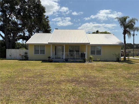 Single Family Residence in CENTER HILL FL 5041 CR 577.jpg