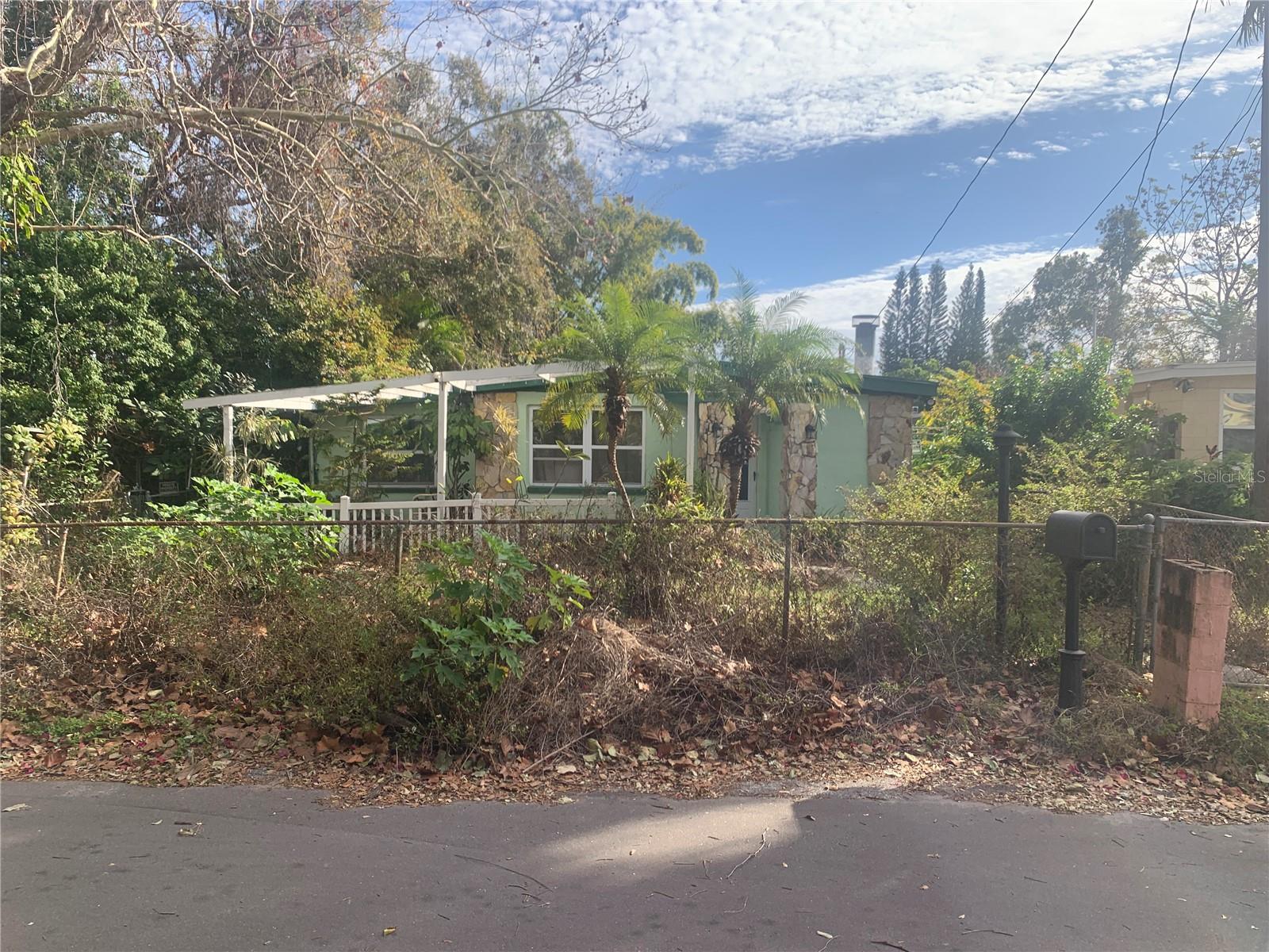 5853 39 St, Saint Petersburg, FL 33714 photo