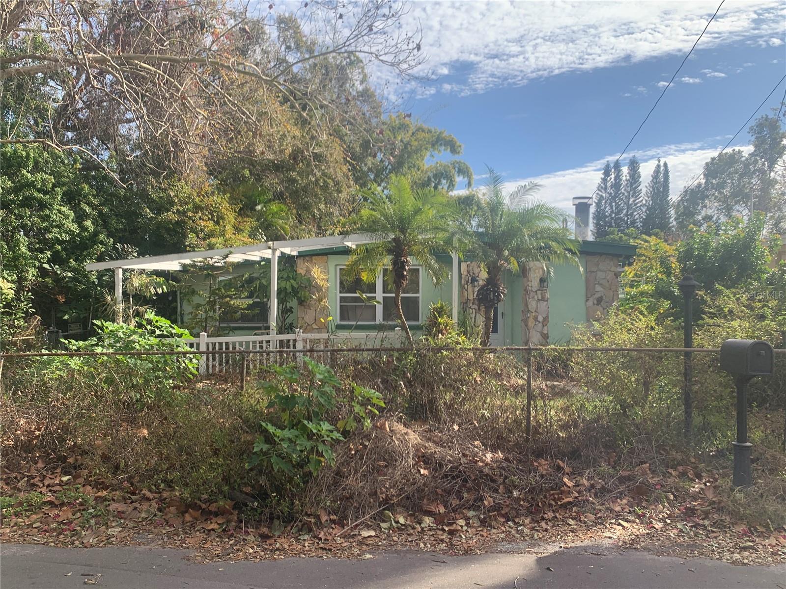 5853 39 St, Saint Petersburg, FL 33714 photo
