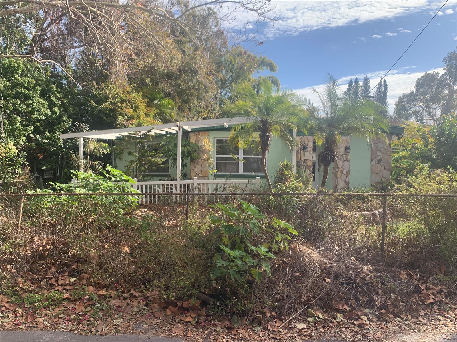5853 39 St, Saint Petersburg, FL 33714