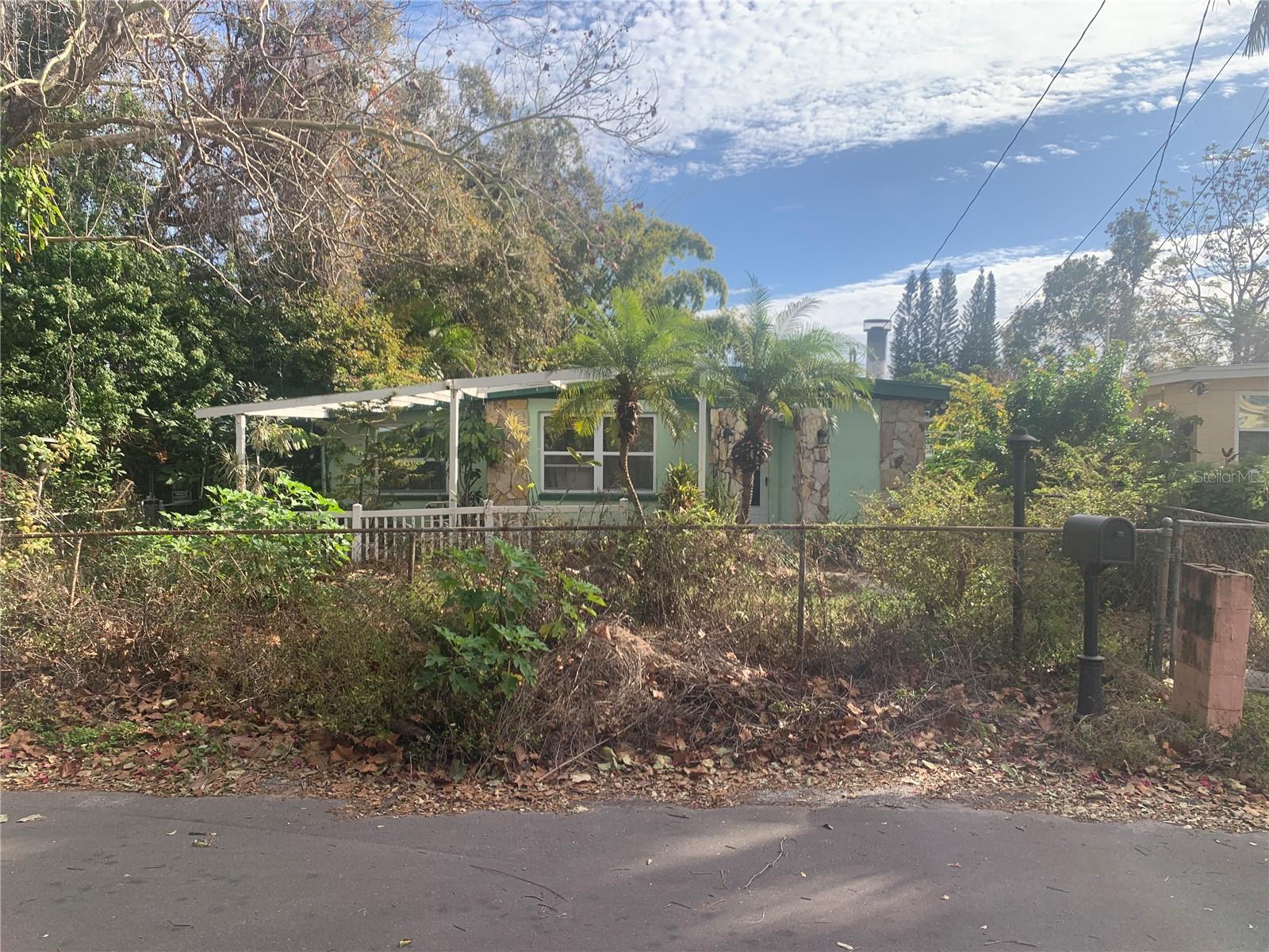 5853 39 St, Saint Petersburg, FL 33714 photo