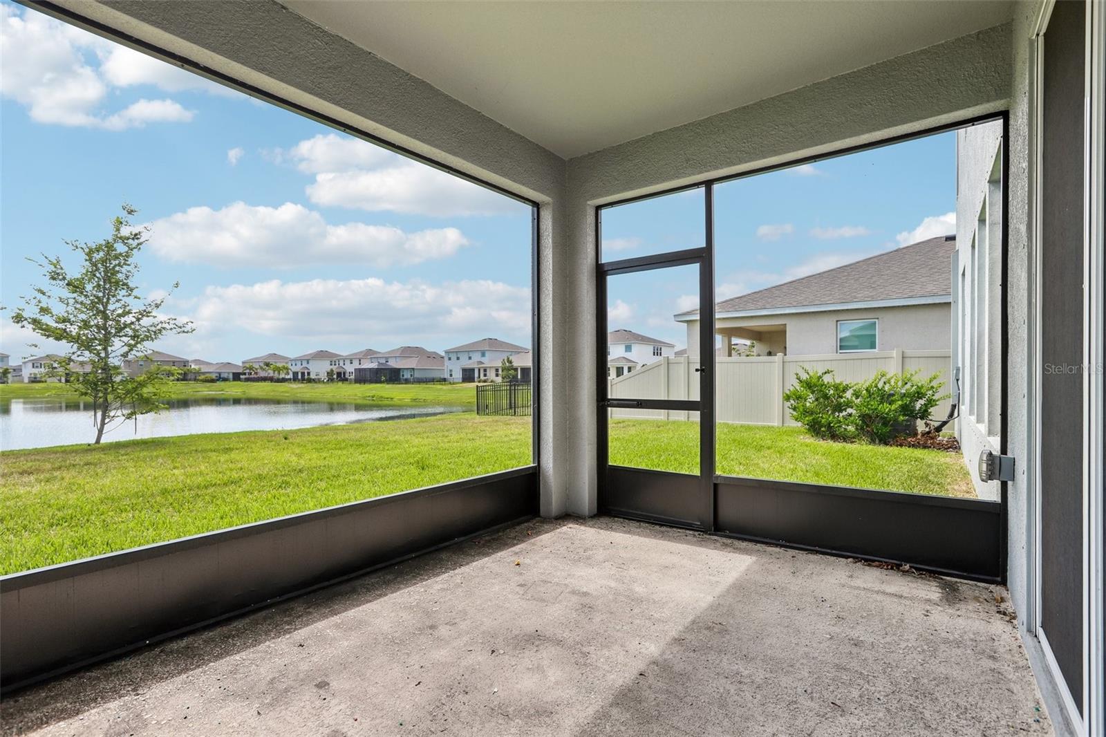 327 Mangrove Manor Dr, Apollo Beach, FL 33572 photo