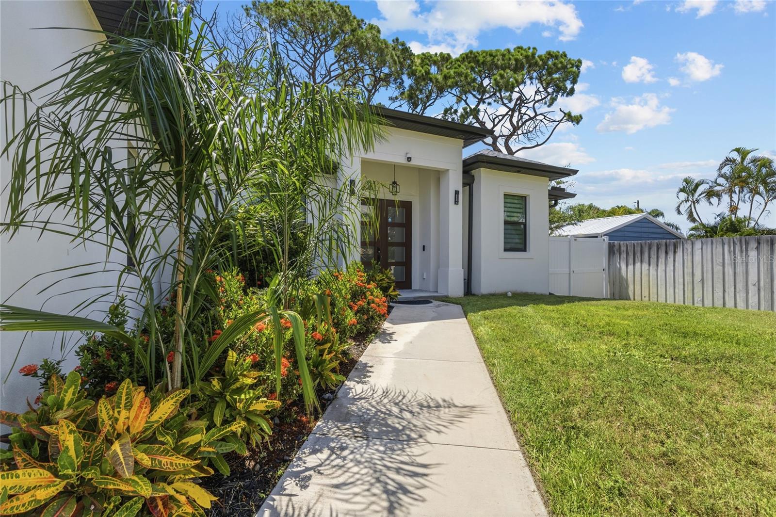4722 Neptune Rd, Venice, FL 34293 photo