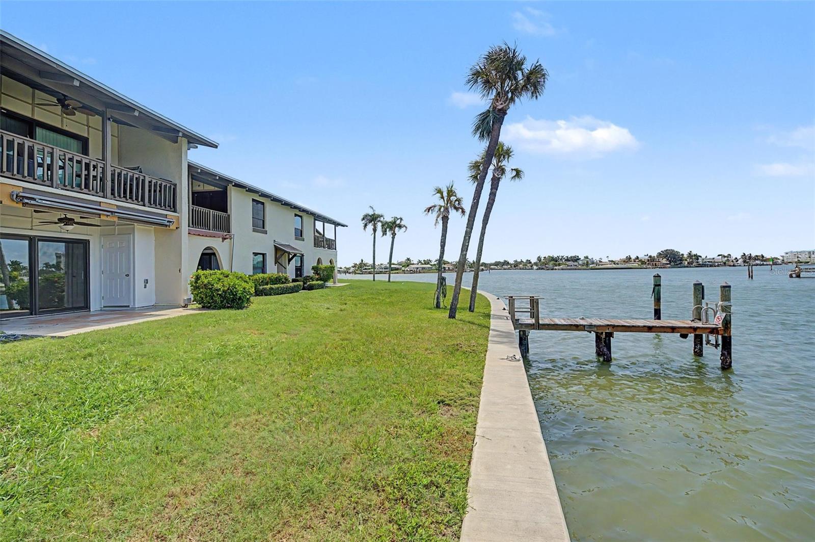 519 Plaza Seville Court 39, Treasure Island, FL 33706 photo