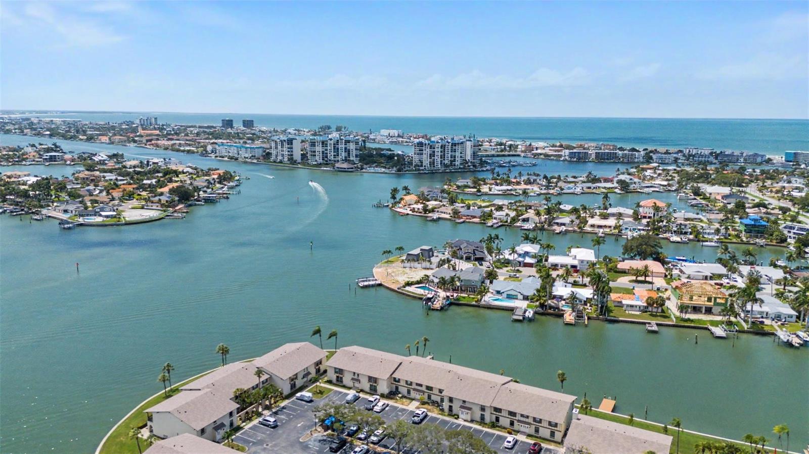 519 Plaza Seville Court 39, Treasure Island, FL 33706 photo