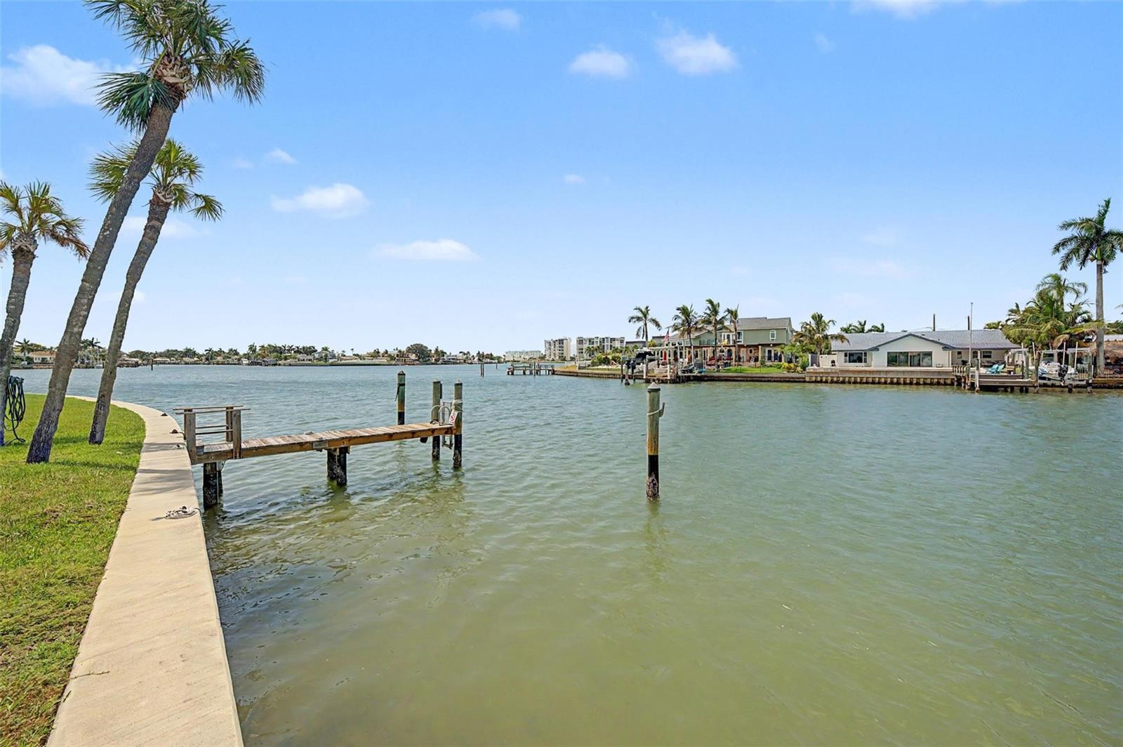 519 Plaza Seville Court 39, Treasure Island, FL 33706 photo