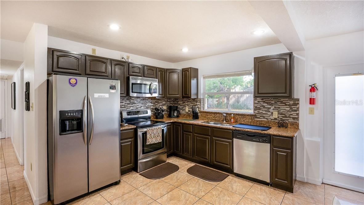 2721 Raeford, Orlando, FL 32806 photo
