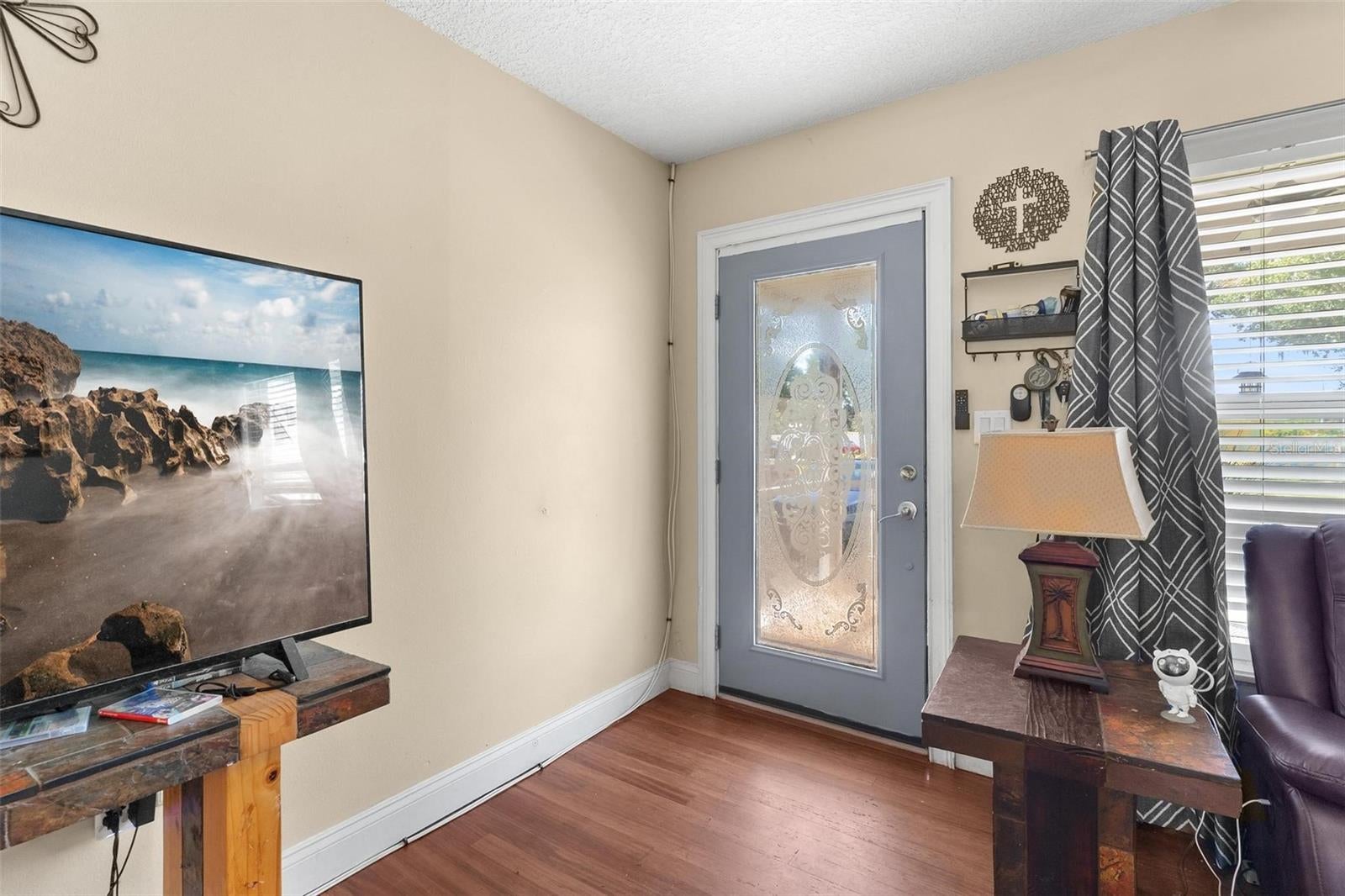 14407 Lake Junietta Dr, Tavares, FL 32778 photo