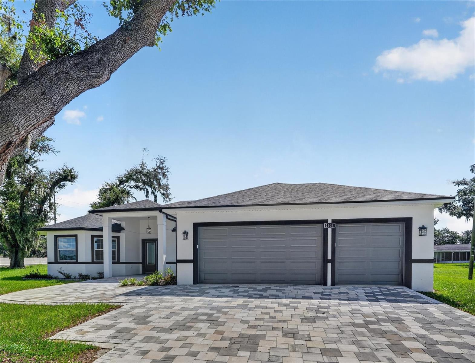 2302 Allen Dr, Plant City, FL 33563