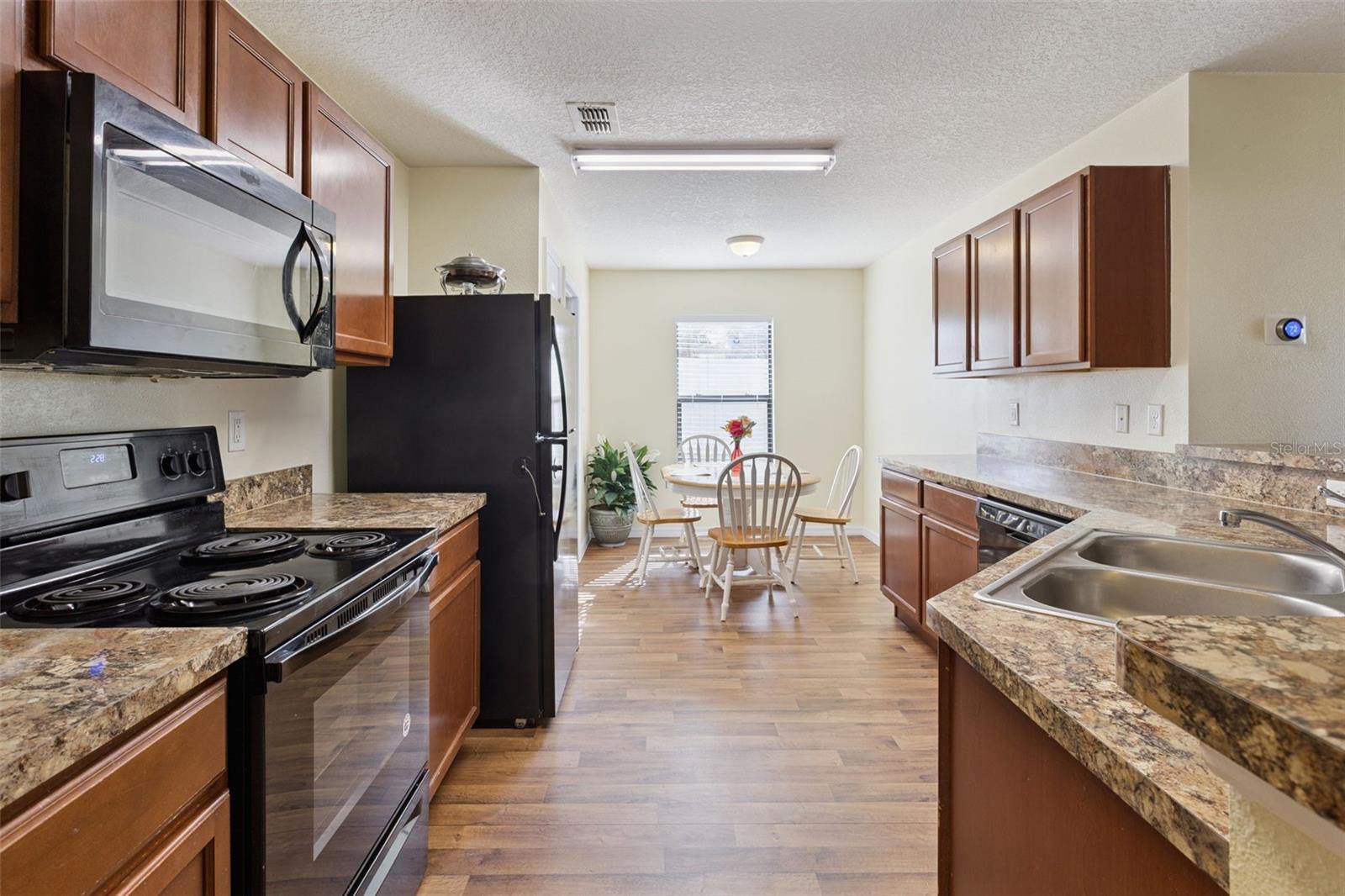 955 Aspen View Cir, Groveland, FL 34736 photo