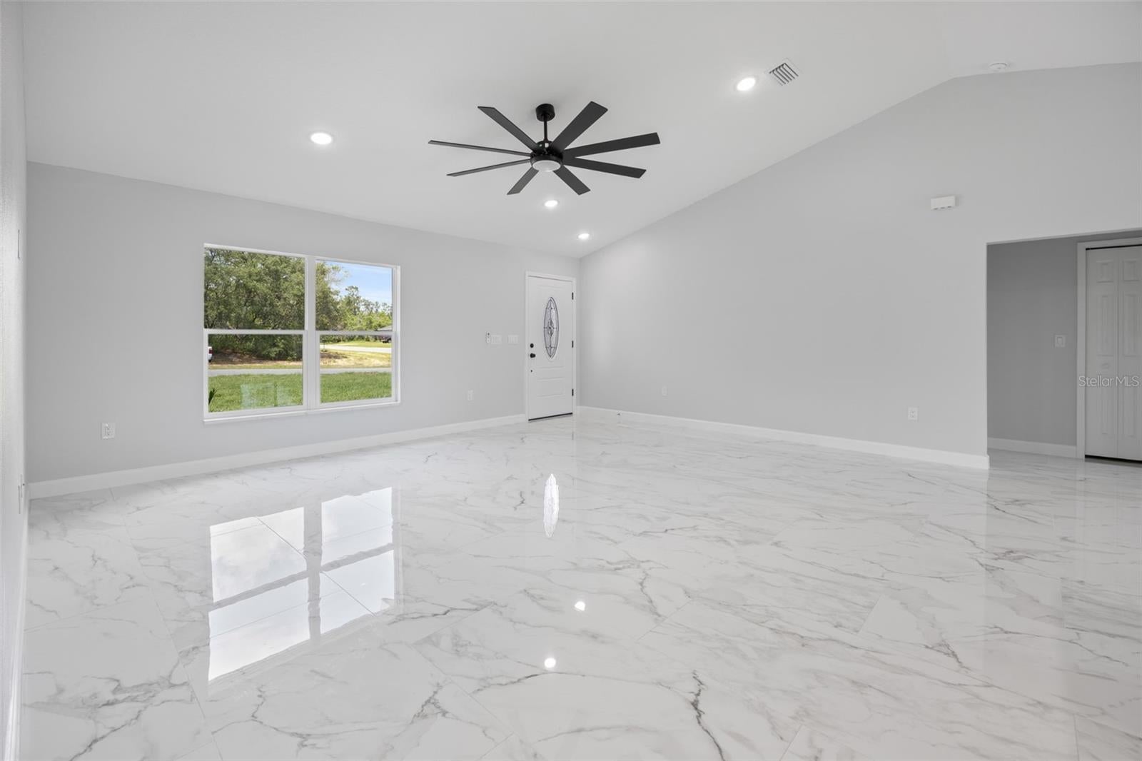 11384 SW 177 Ct, Dunnellon, FL 34432 photo