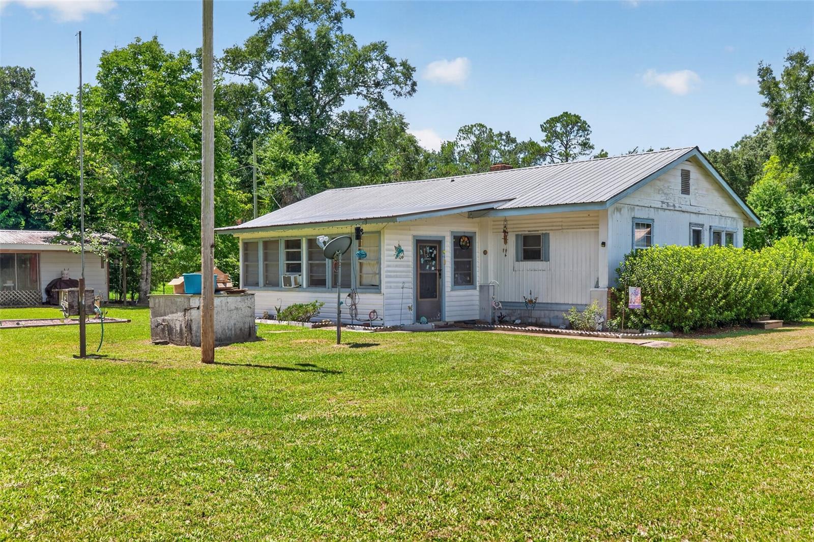 122 Hilty Cir, Wewahitchka, FL 32465 photo