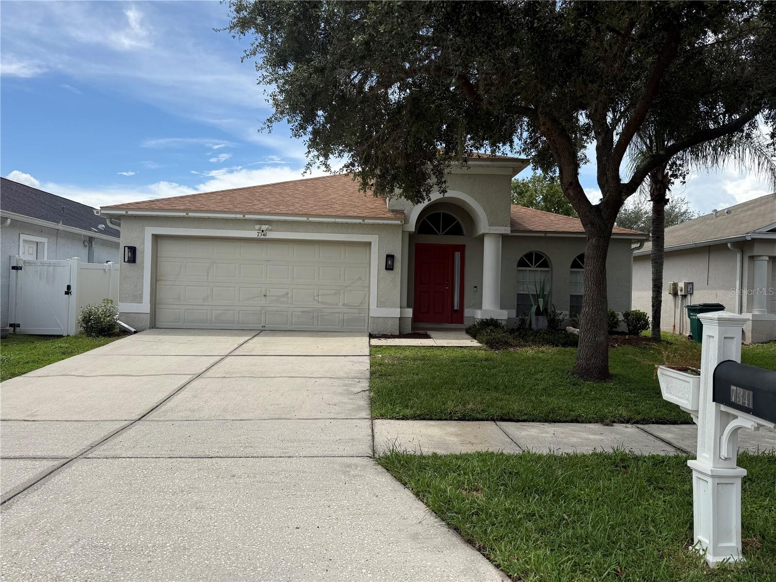 7341 Pulteney Dr, Wesley Chapel, FL 33545 photo