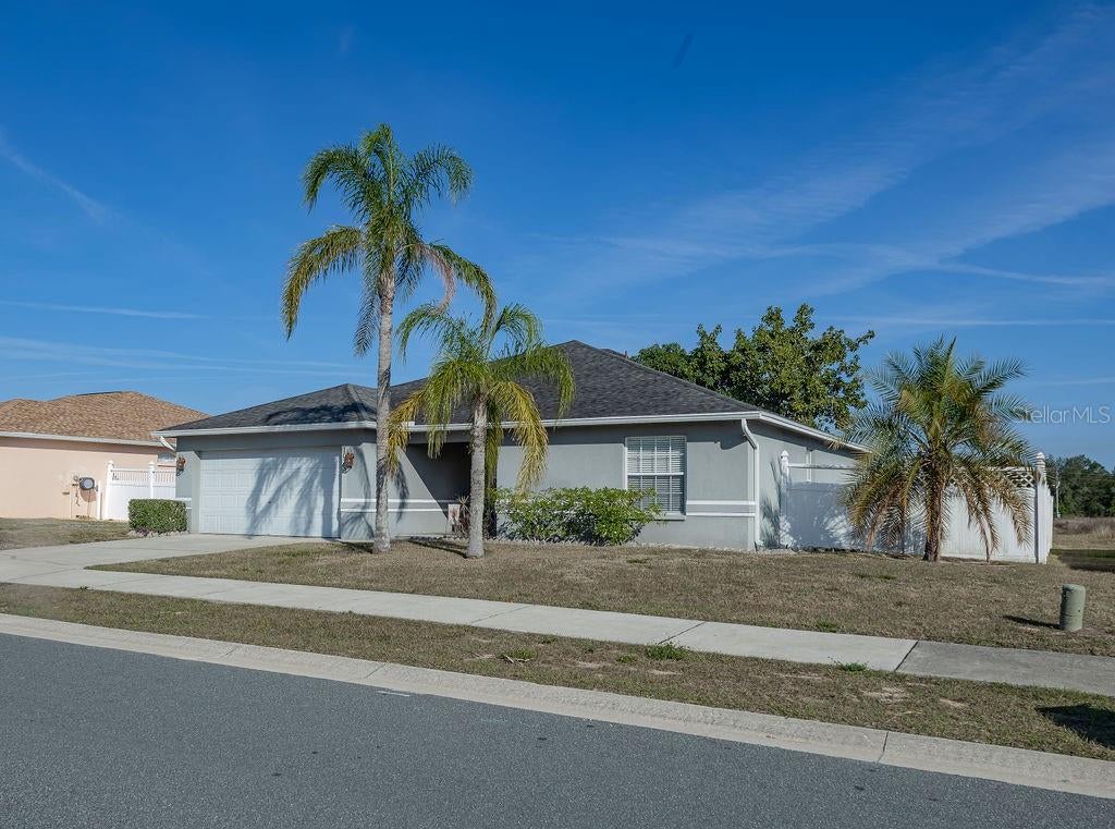 1015 Highland Crest Cir, Lake Wales, FL 33853