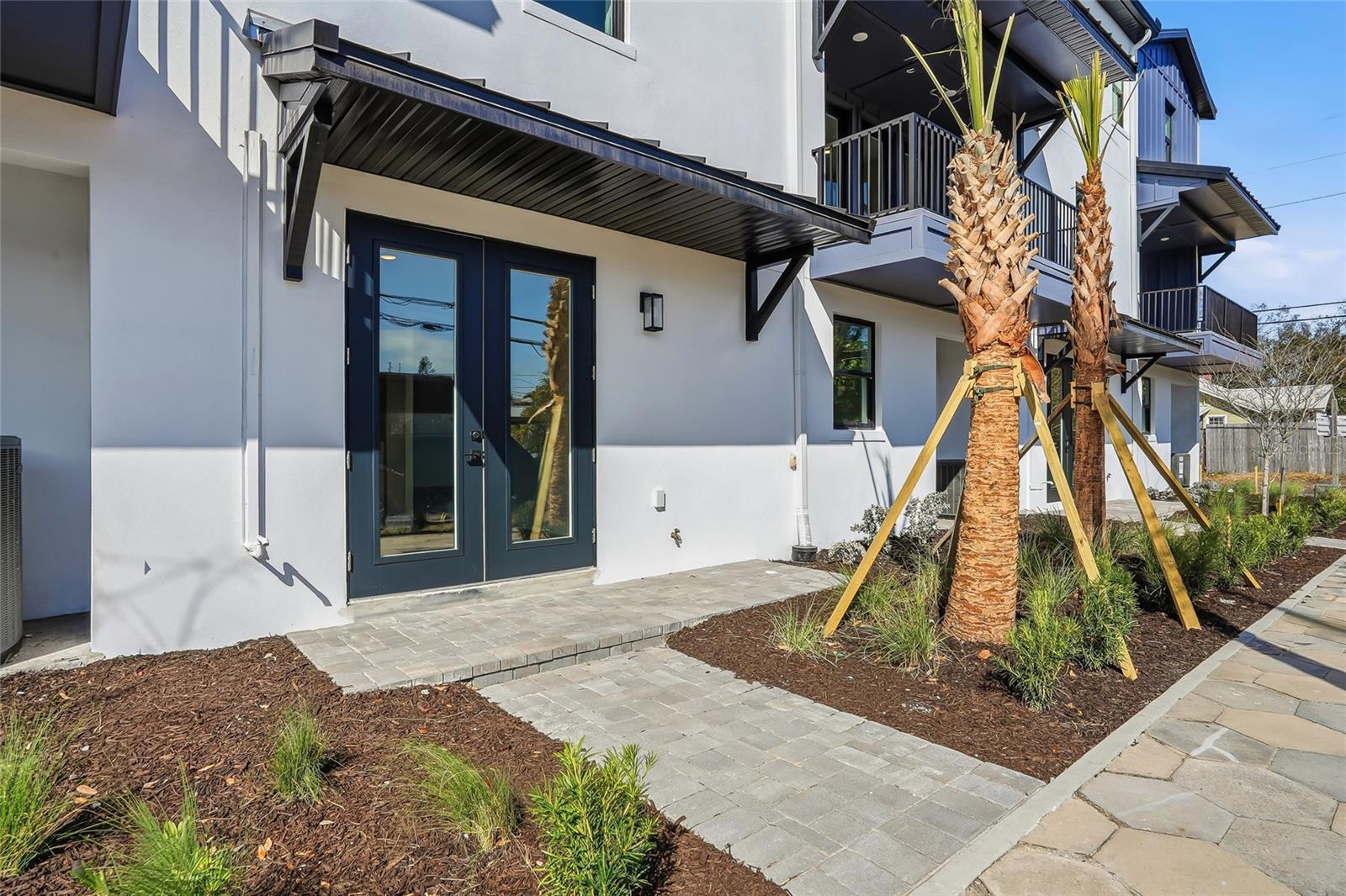3005 1 Ave, Saint Petersburg, FL 33713 photo