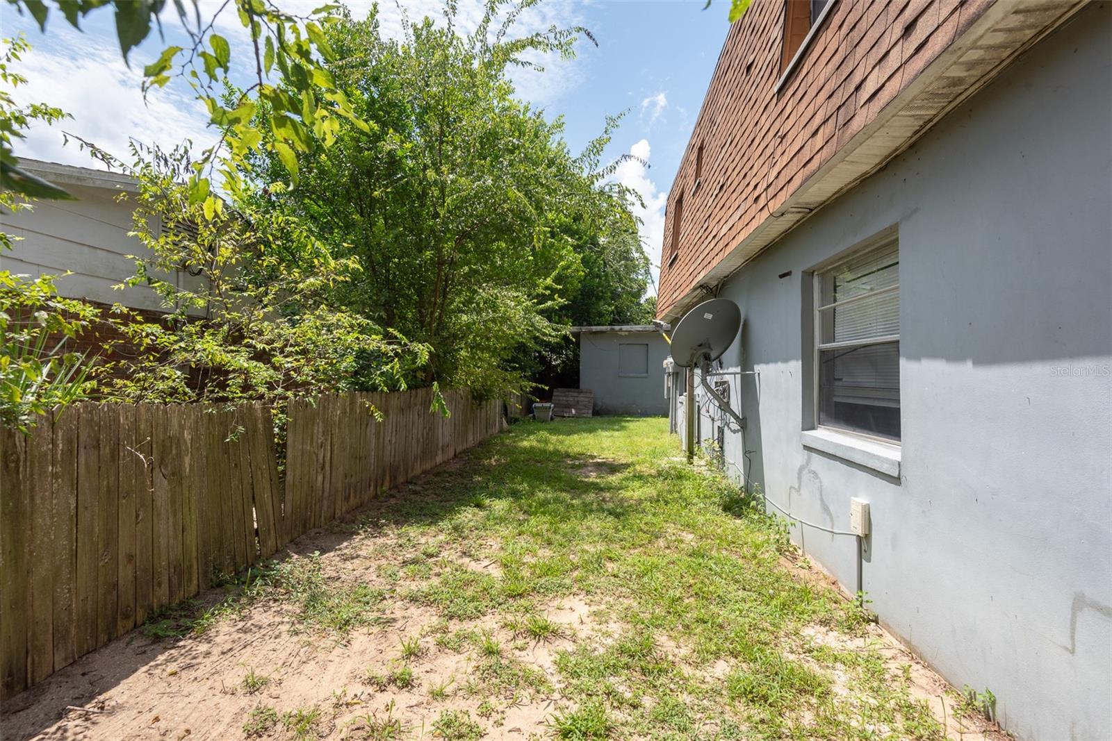 656 Williamsburg Dr, Daytona Beach, FL 32117 photo