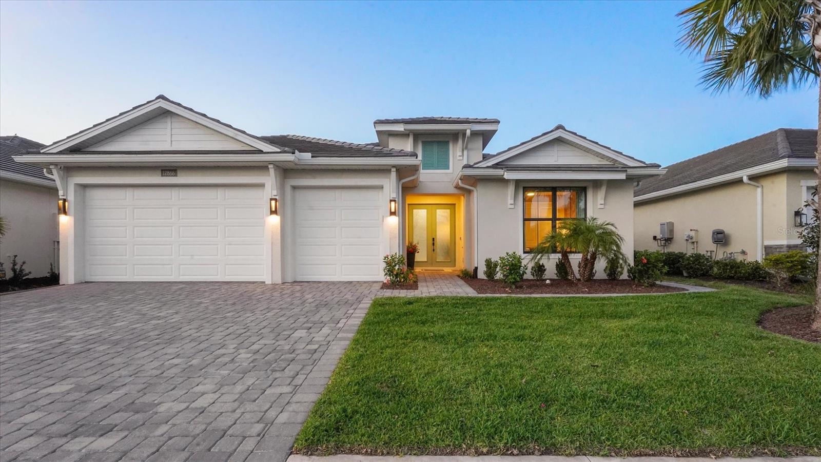 12866 Pinnacle Ln, Venice, FL 34293 photo