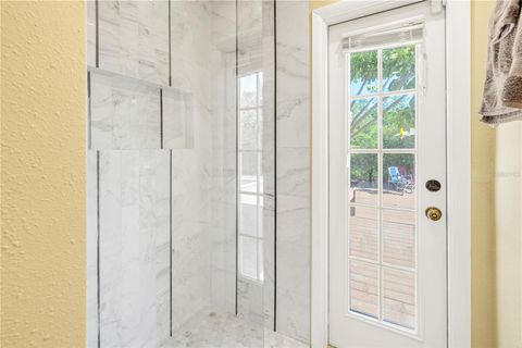 Single Family Residence in SARASOTA FL 752 TROPICAL CIRCLE 26.jpg