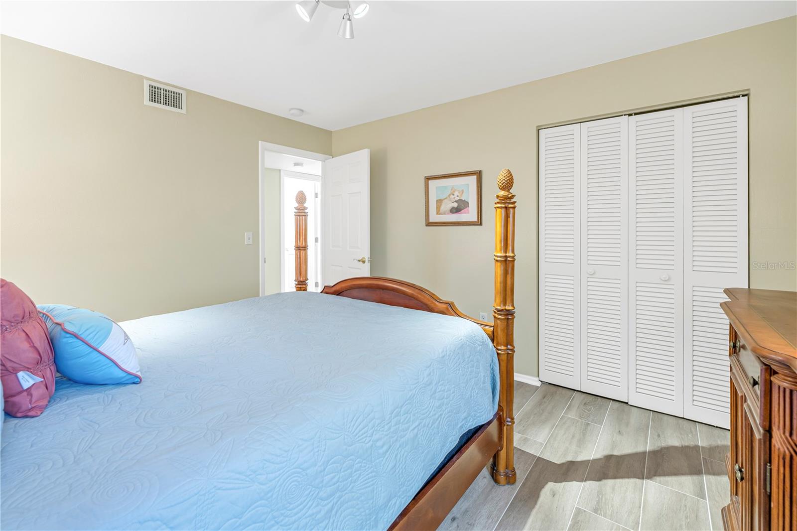 Single Family Residence in SARASOTA FL 752 TROPICAL CIRCLE 29.jpg