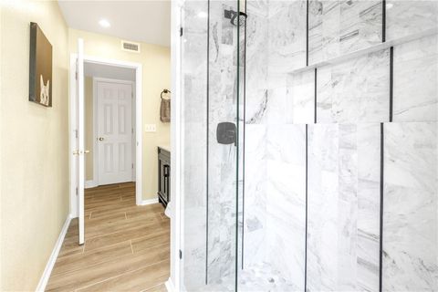 Single Family Residence in SARASOTA FL 752 TROPICAL CIRCLE 27.jpg