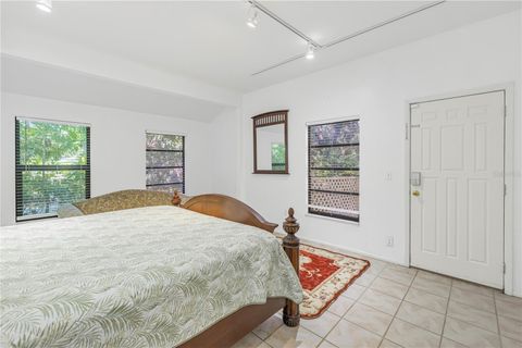 Single Family Residence in SARASOTA FL 752 TROPICAL CIRCLE 30.jpg
