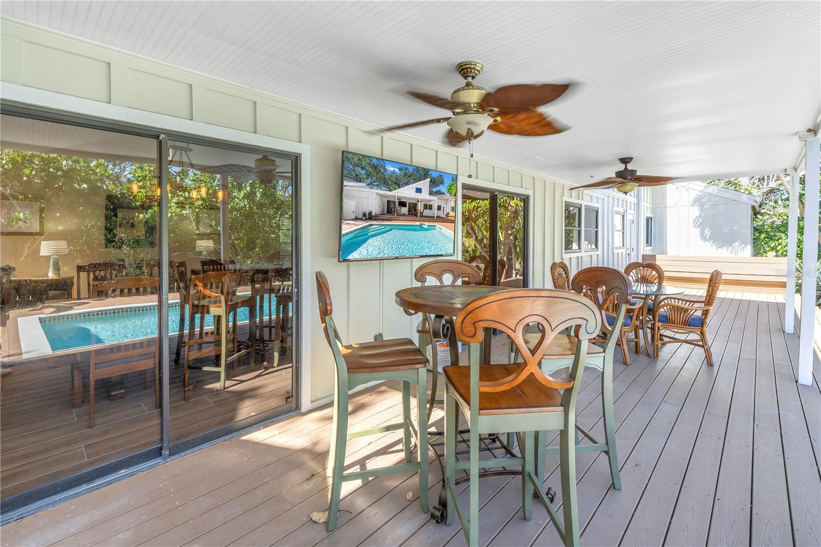 Single Family Residence in SARASOTA FL 752 TROPICAL CIRCLE 37.jpg