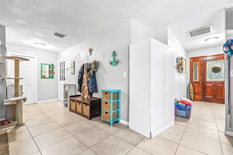 Single Family Residence in DADE CITY FL 35836 LAKESHORE DRIVE 7.jpg