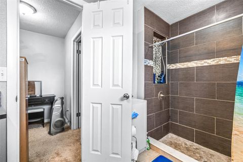 Single Family Residence in DADE CITY FL 35836 LAKESHORE DRIVE 13.jpg