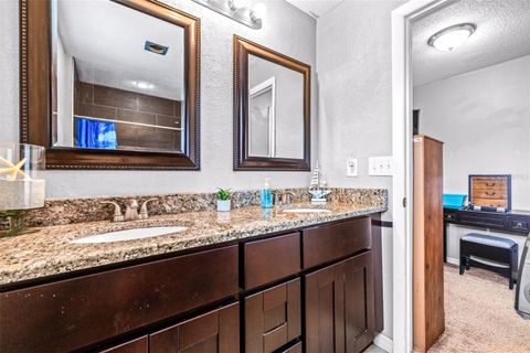 Single Family Residence in DADE CITY FL 35836 LAKESHORE DRIVE 12.jpg