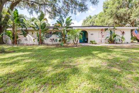 Single Family Residence in DADE CITY FL 35836 LAKESHORE DRIVE.jpg