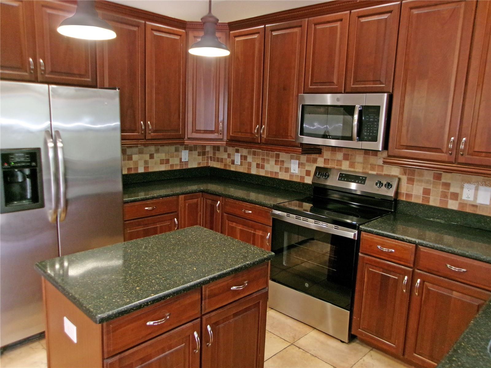 11314 Oyster Bay Cir, New Port Richey, FL 34654 photo
