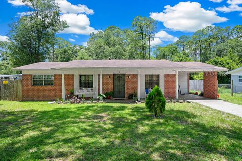 Single Family Residence in GAINESVILLE FL 1610 NE 16TH TERRACE.jpg