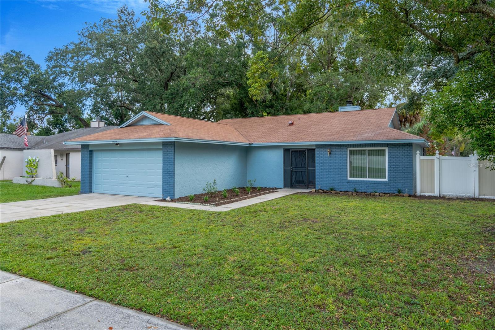 17717 Cranbrook Dr, Lutz, FL 33549