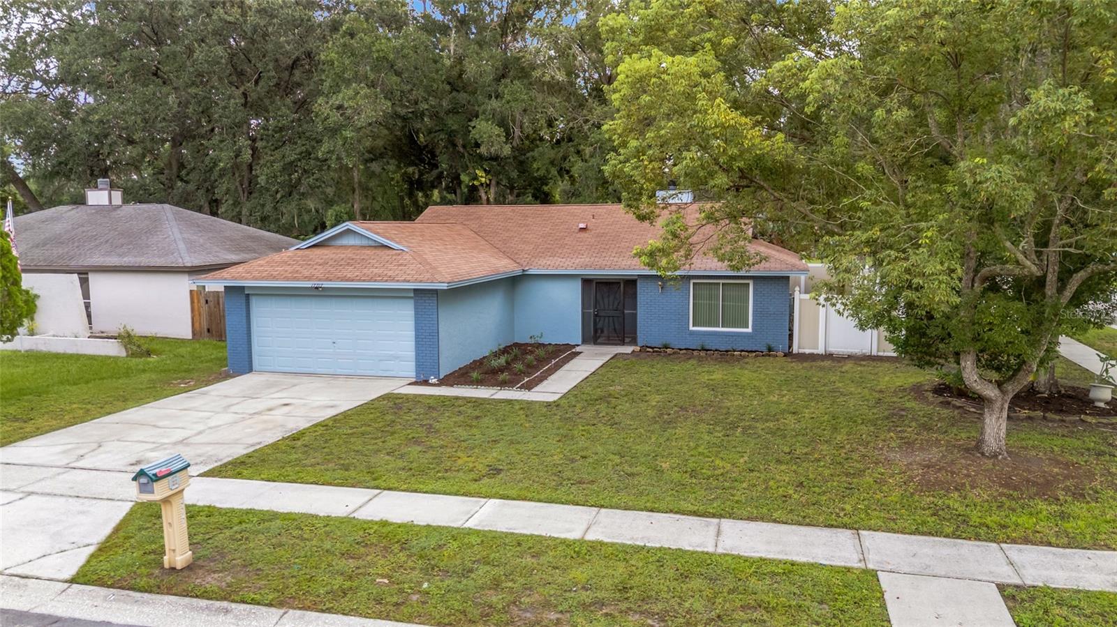17717 Cranbrook Dr, Lutz, FL 33549 photo
