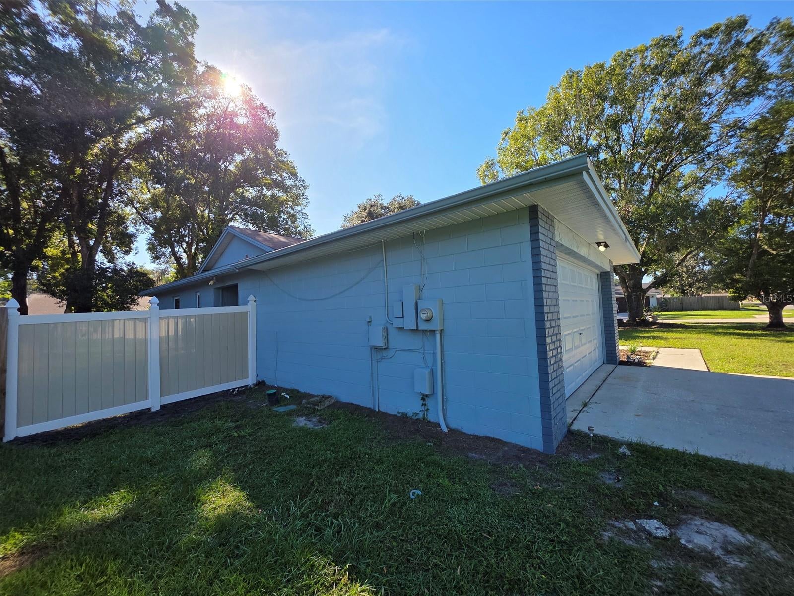 17717 Cranbrook Dr, Lutz, FL 33549 photo