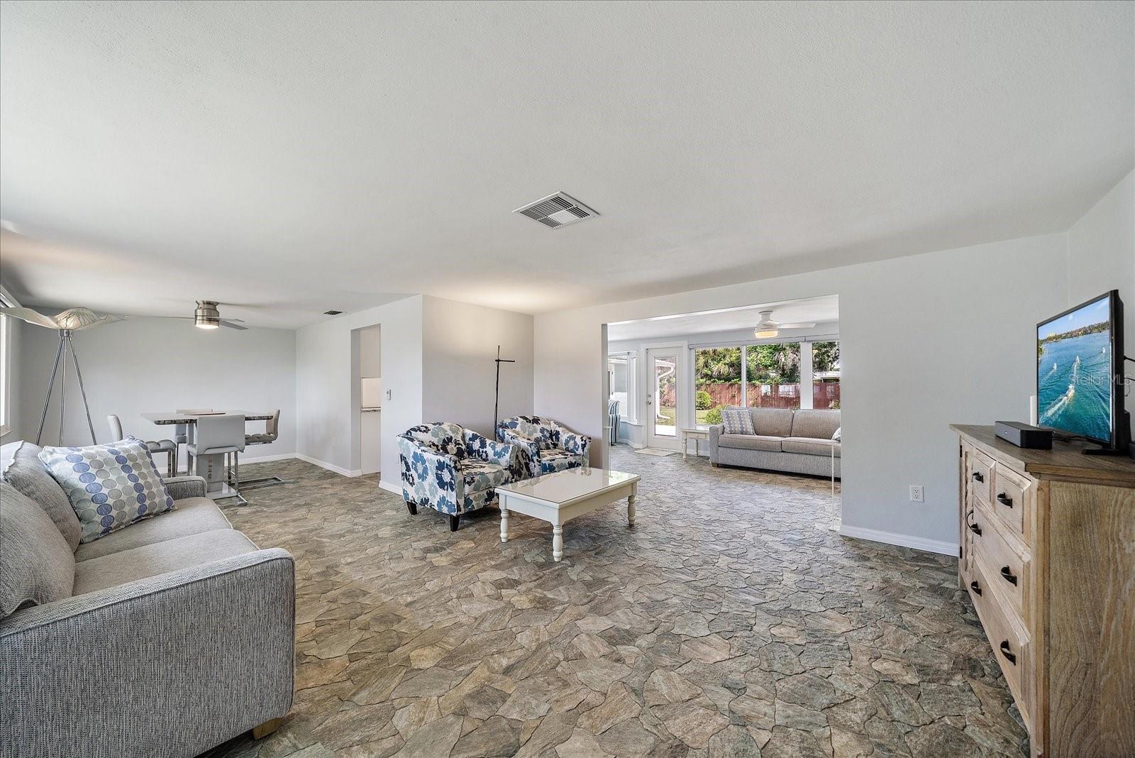 2431 Bispham Rd, Sarasota, FL 34231 photo