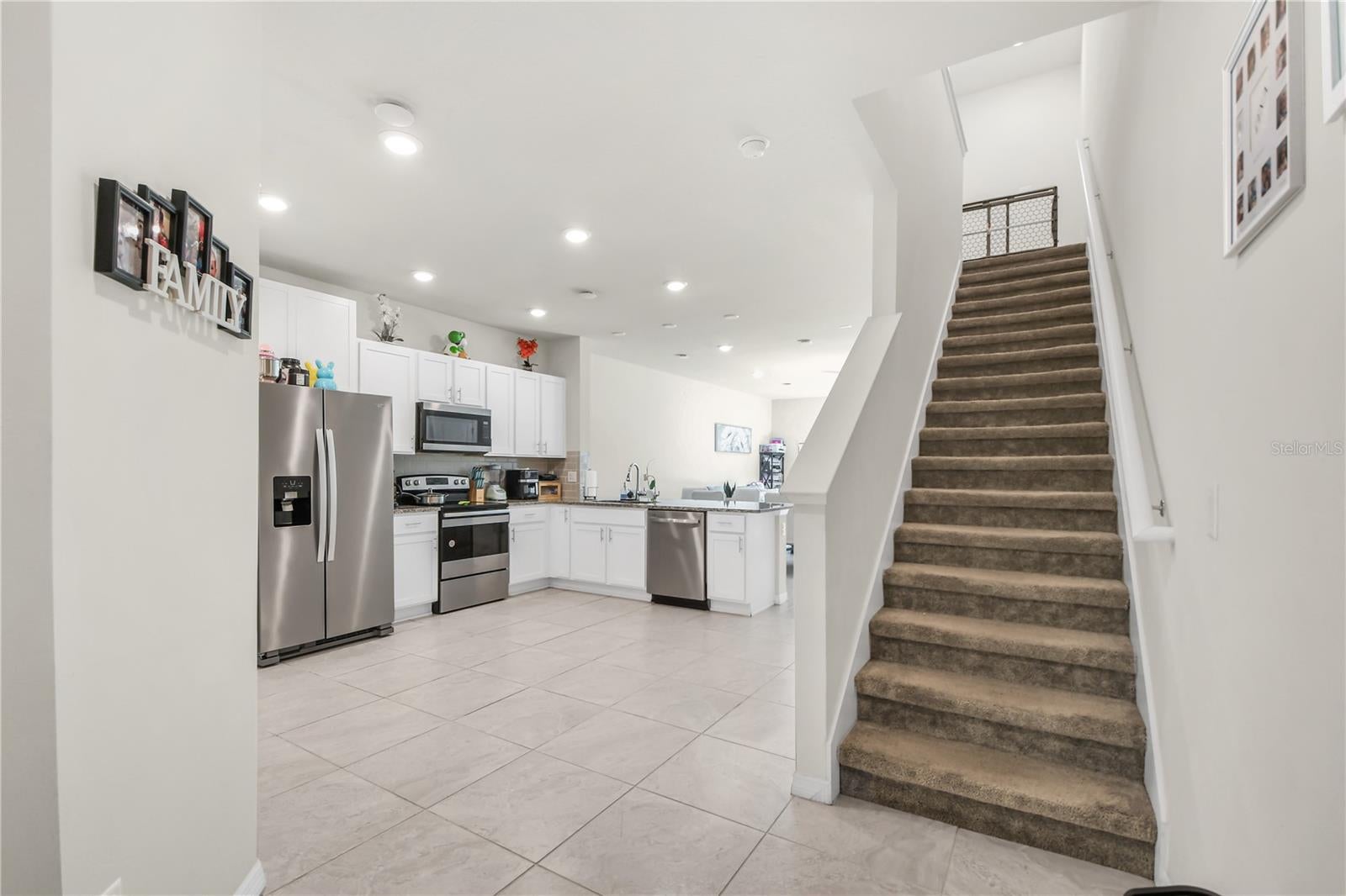 2639 Buena View Rd, Kissimmee, FL 34746 photo